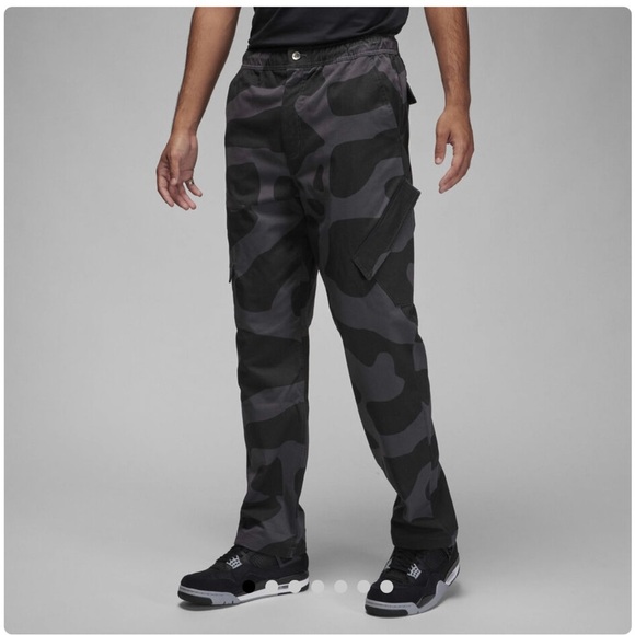 Jordan Essential Chicago Dark Camouflage Cargo Pants - Picture 1 of 7
